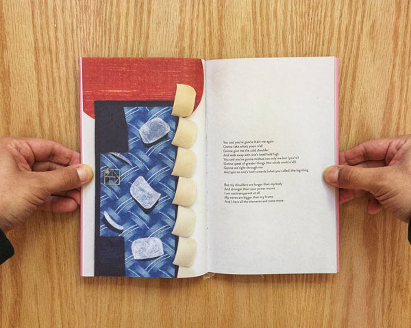 Tiene palabras, ella