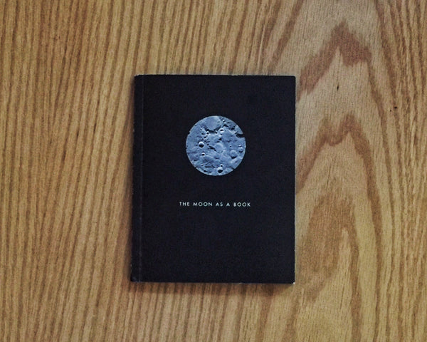 The moon as a book, Alfonso Santiago