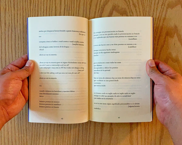 UN POEMA ES UNA NIÑA QUE TIENE UN SECRETO