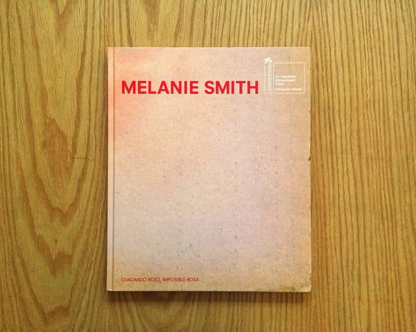 Cuadro rojo, imposible rosa. Melanie Smith